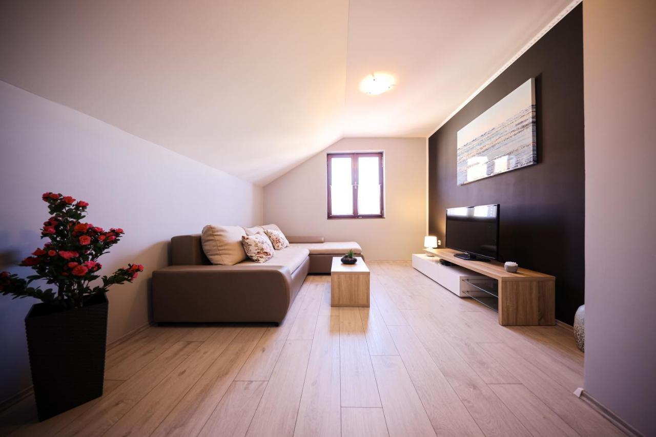 Apartment Ruza Sukošan Buitenkant foto