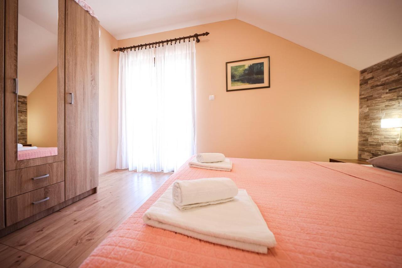 Apartment Ruza Sukošan Buitenkant foto